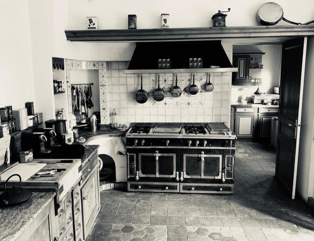 Beautiful Country House Located 50Min From Paris Eiffel Tour - Demeure D'Exception A 50Min De Paris Tour Eiffel Hodent Экстерьер фото